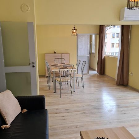Spacious Apartment "Sunny Sofia" In The Heart Of Varna City Esterno foto