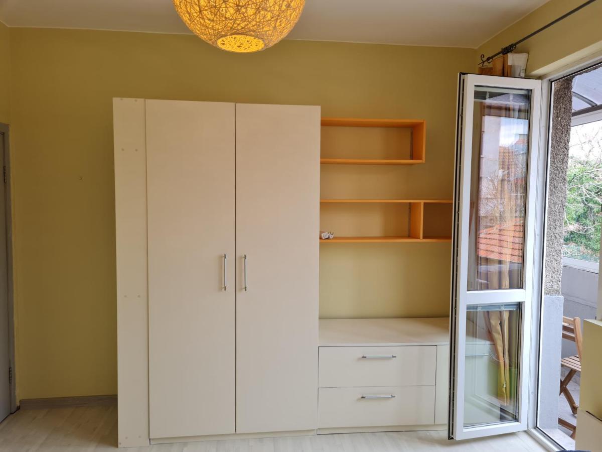 Spacious Apartment "Sunny Sofia" In The Heart Of Varna City Esterno foto