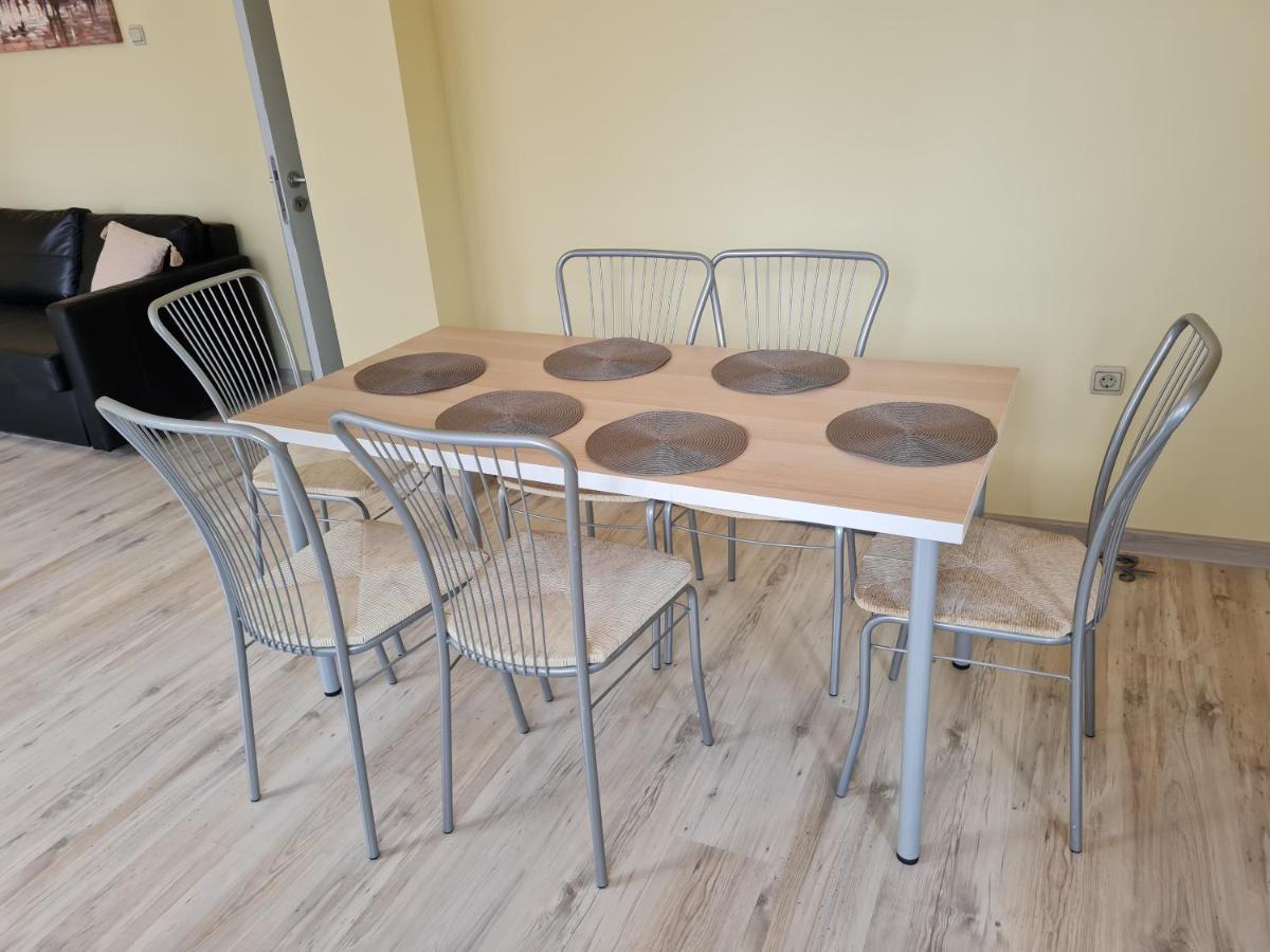 Spacious Apartment "Sunny Sofia" In The Heart Of Varna City Esterno foto