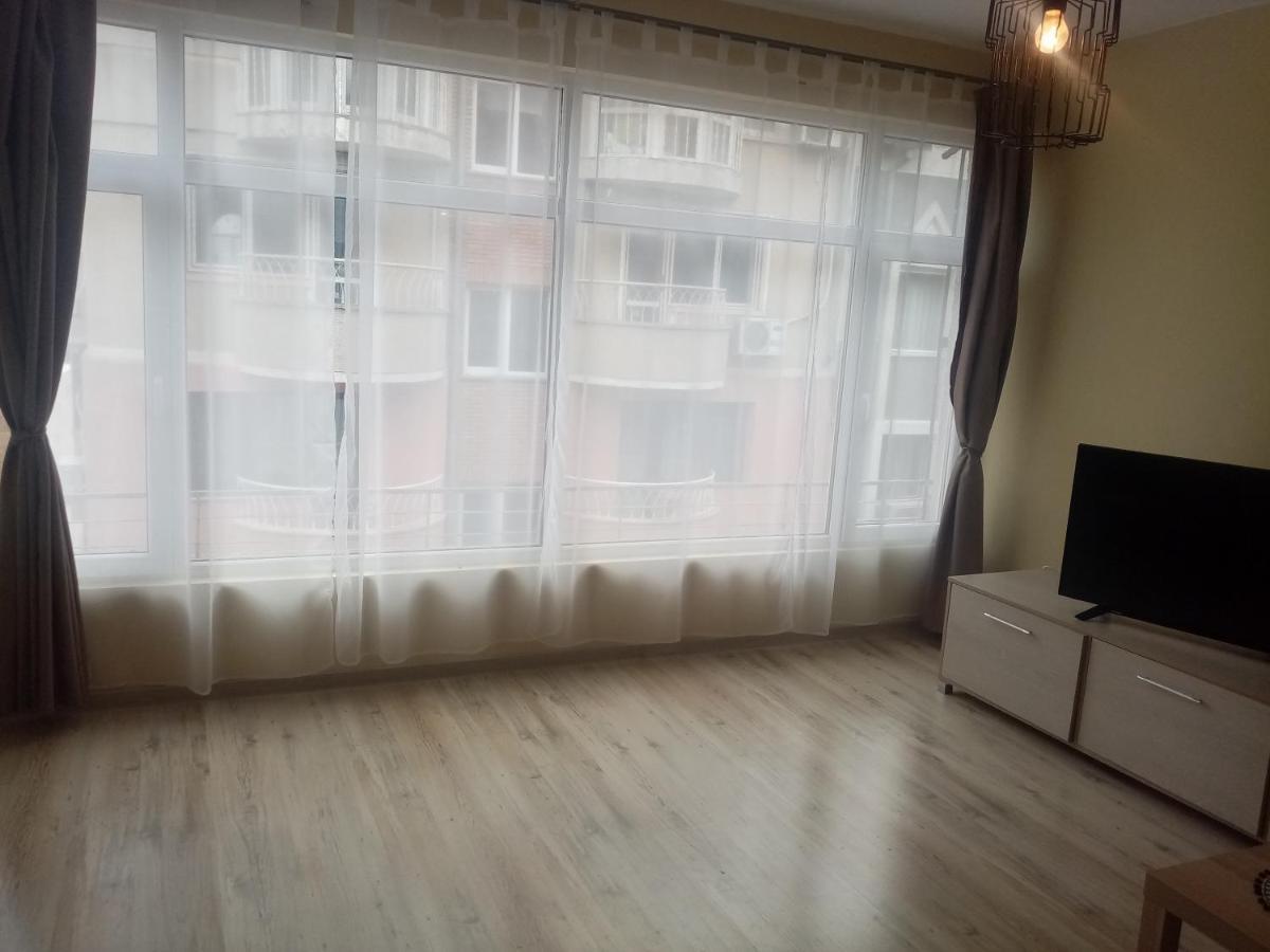 Spacious Apartment "Sunny Sofia" In The Heart Of Varna City Esterno foto