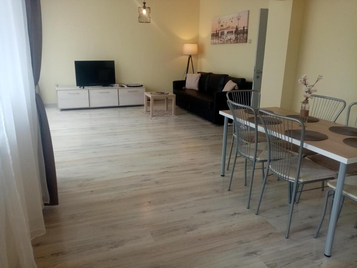 Spacious Apartment "Sunny Sofia" In The Heart Of Varna City Esterno foto